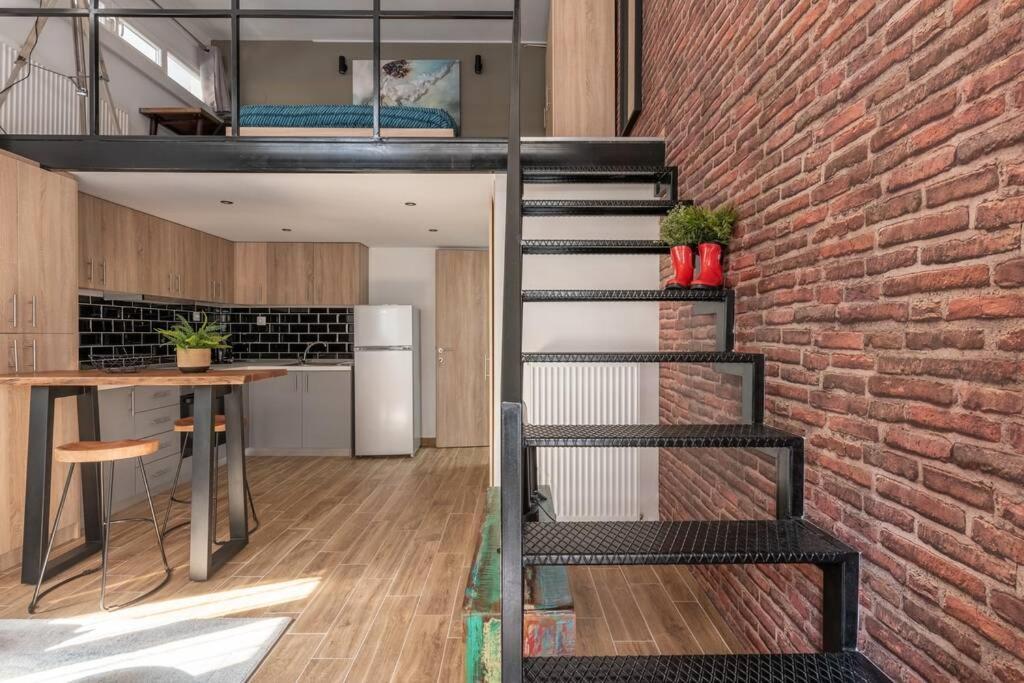 Industrial Loft Near Seaside W 200Mbps Apartment Thessaloniki Exterior photo