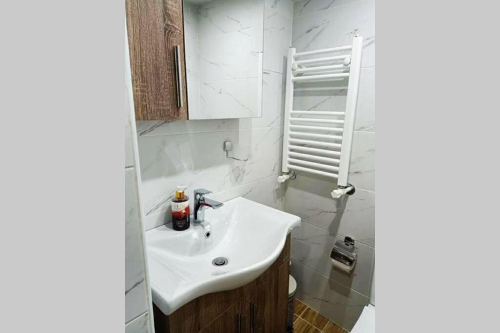 Industrial Loft Near Seaside W 200Mbps Apartment Thessaloniki Exterior photo